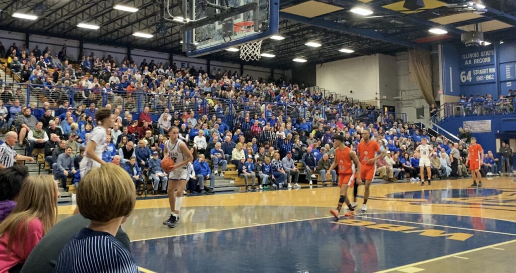 I still can't believe it', Rockford sophomore makes amazing buzzer-beater  shot