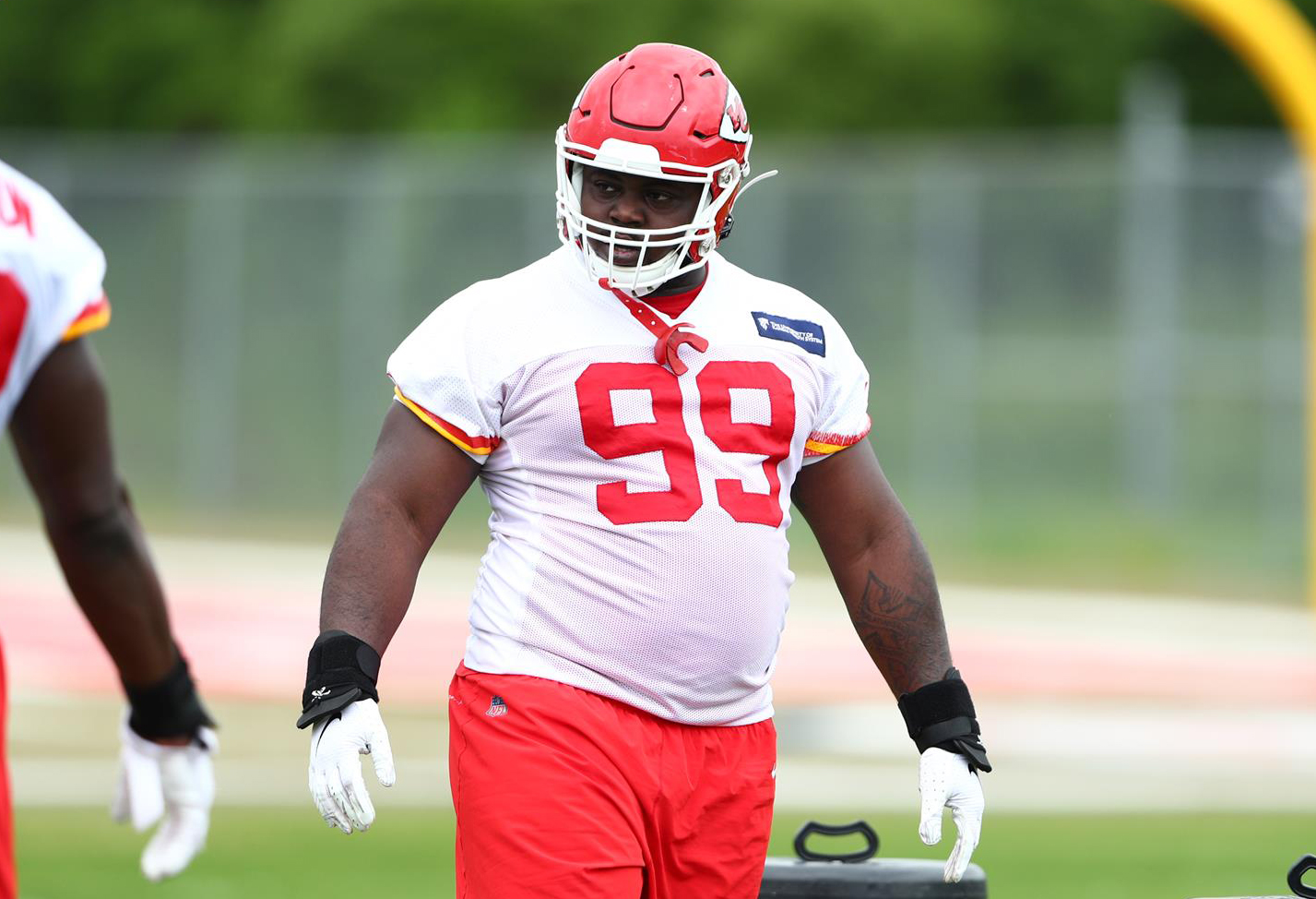 Kansas City Chiefs defensive tackle Khalen Saunders (99) comes onto the  field during an NFL football