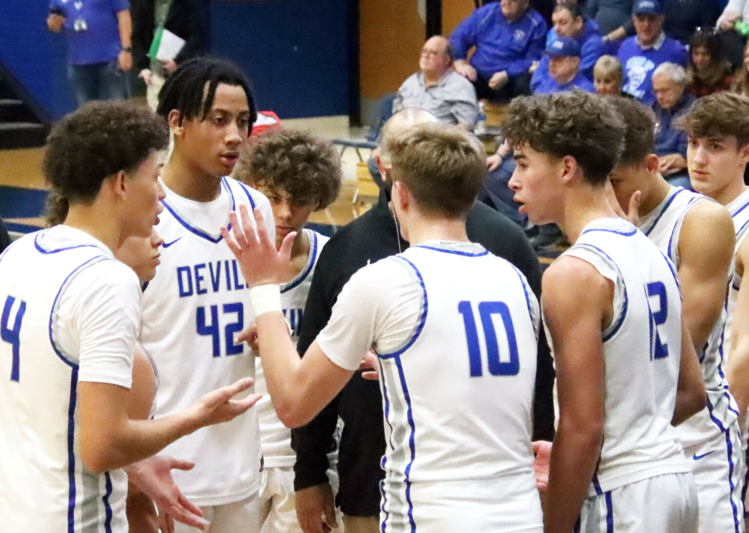 Qhs Boys Basketball Team Sits No. 3 In First Class 4a State Poll 