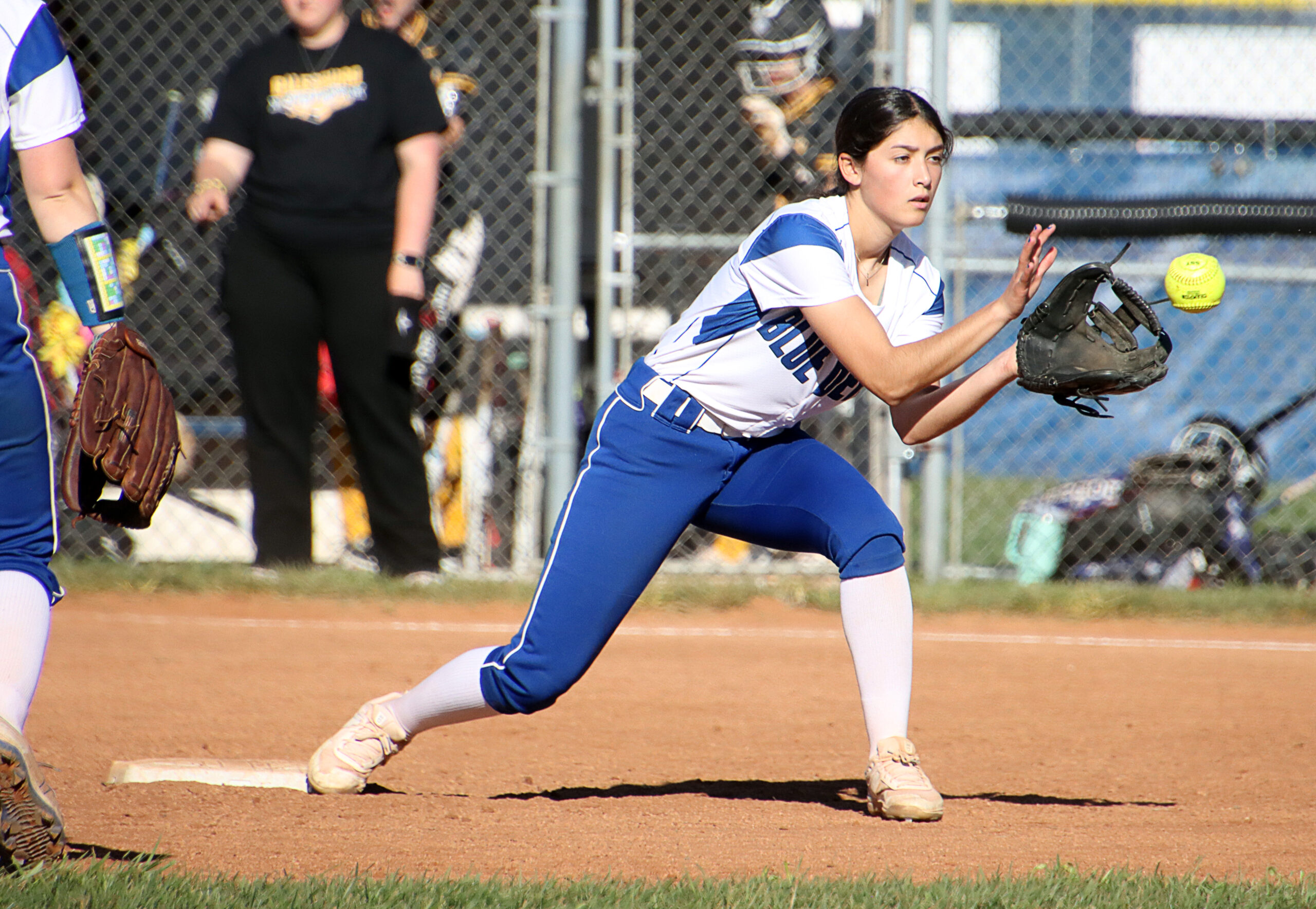 Walk it off, walk it off: Allison's two-run single finishes off ...