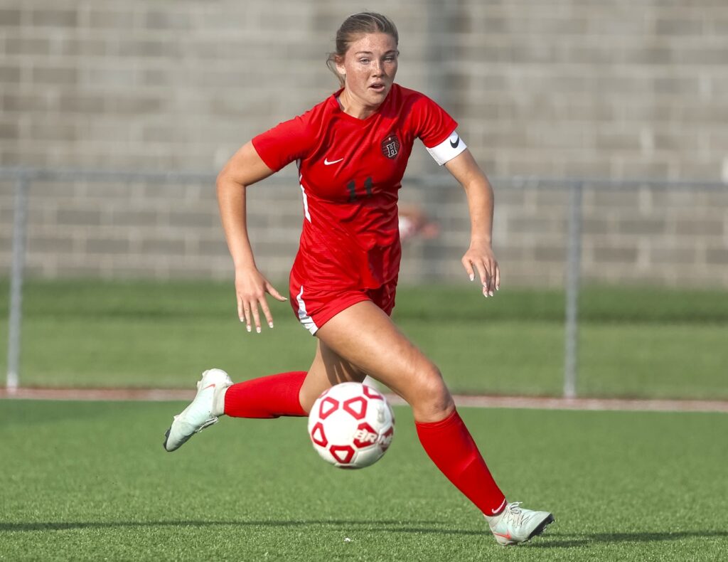Hannibal’s Abbie Martin (11) gets behind the defense during the Pirates game against the Marshall Owls, Thursday in Hannibal.  Mathew Kirby (Herald WhigCourier Post)